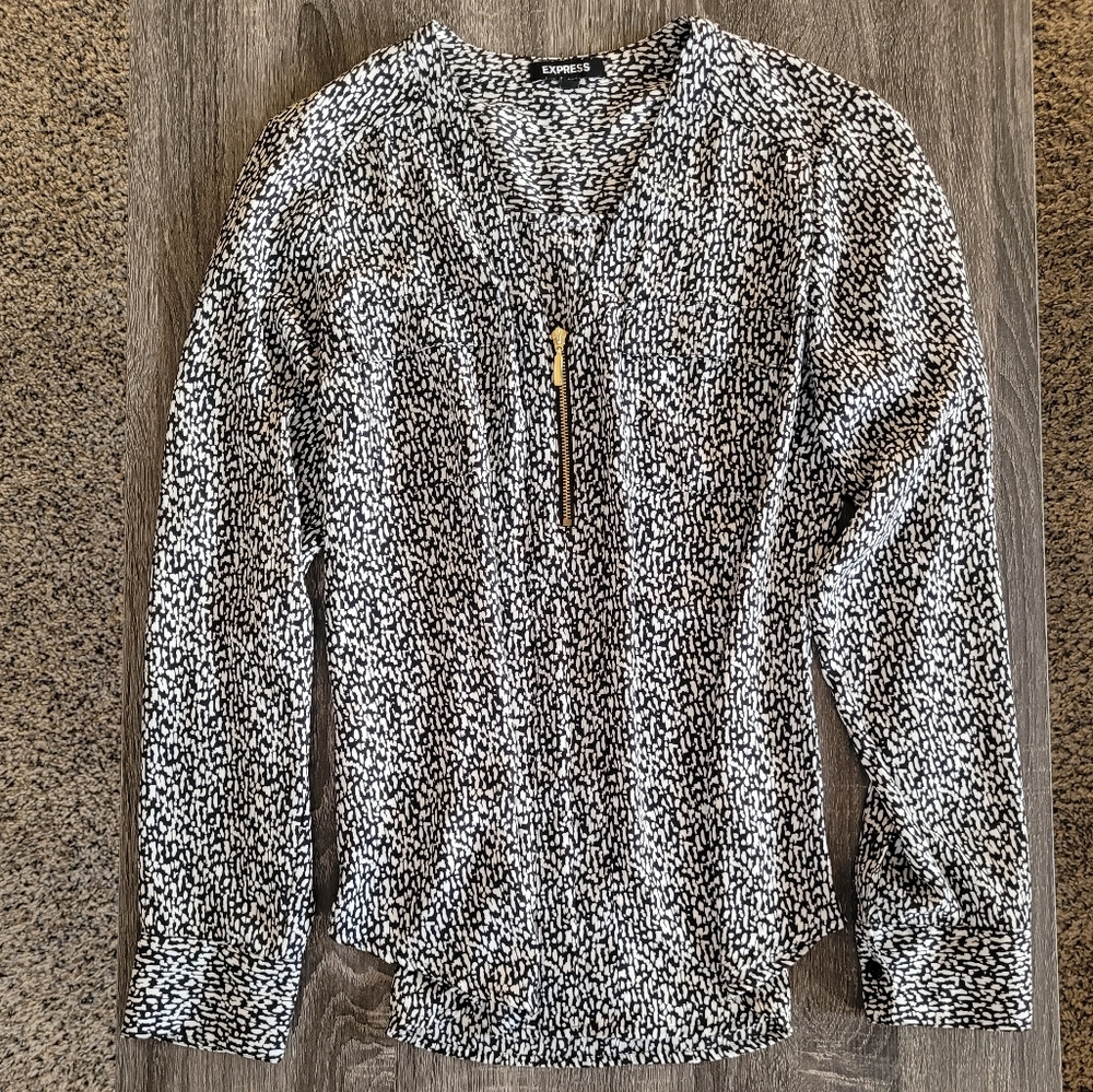 Express Portofino Quarter Zip V-Neck Top